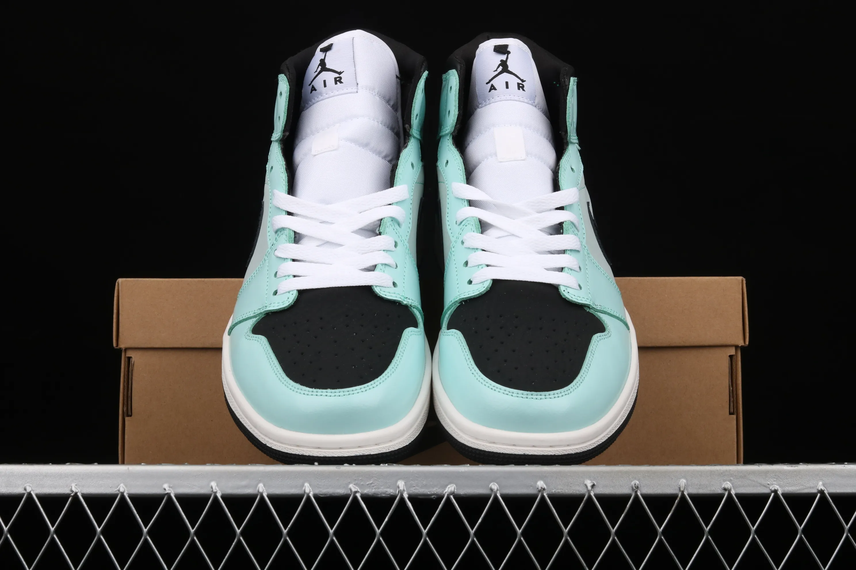 All categories Air Jordan Jordan series basketball shoes Air Jordan 1 High Z version Air Jordan 1 "Court Purple" AJ1 Joe 1 League of Legends black and green CV0152-102